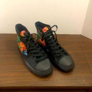 RAAD Shop NWOB Flowers And Butterflies Unisex Lace Up High Tops Men’s 9 Wm 10.5